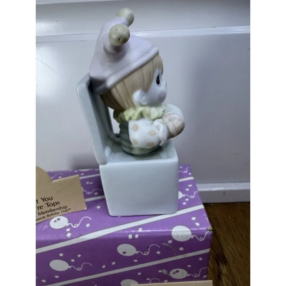 Precious Moments Figurine B0106 Jest Let You Know Tops